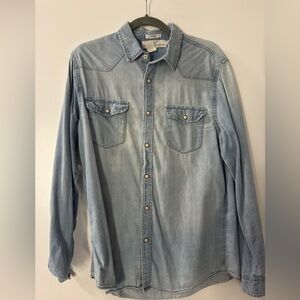 H&M Casual Light Blue Button Down Shirt